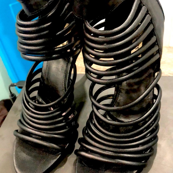 Like brand new - Picture 1 of 3